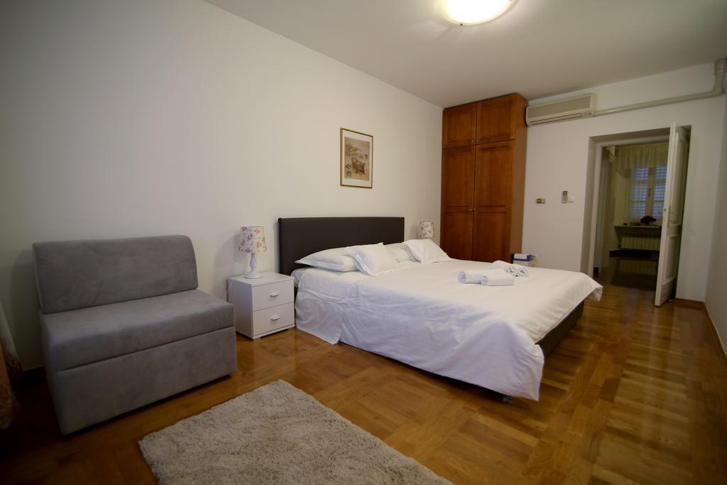 A&G Apartments Zara Esterno foto
