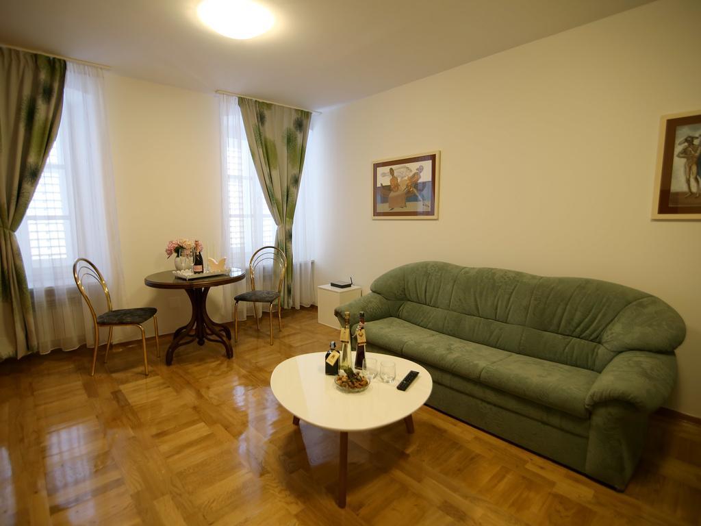 A&G Apartments Zara Esterno foto