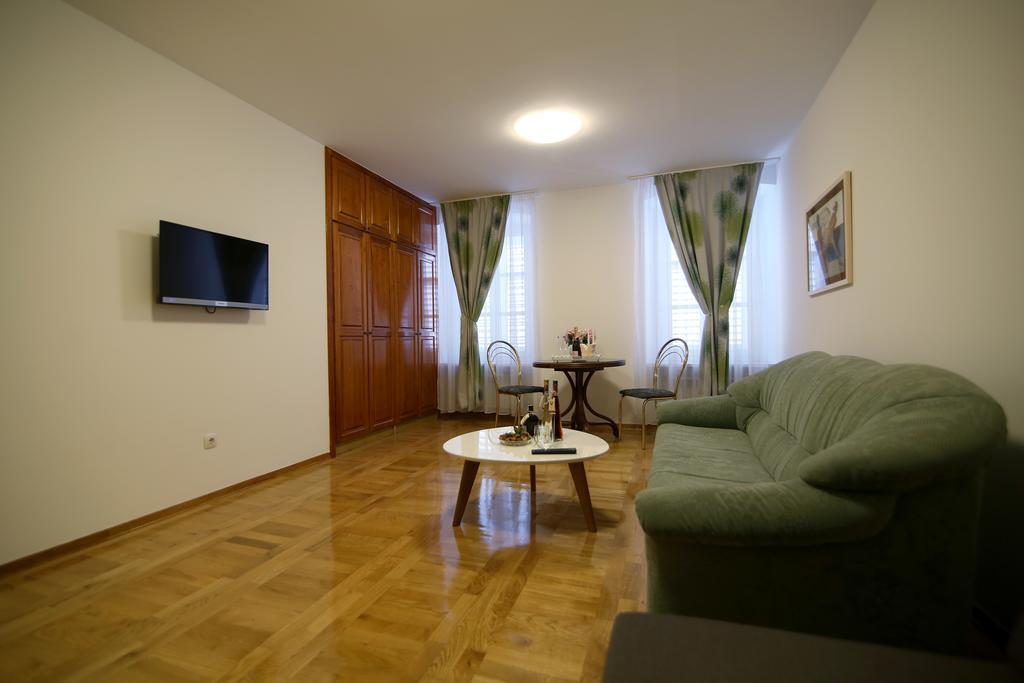 A&G Apartments Zara Esterno foto