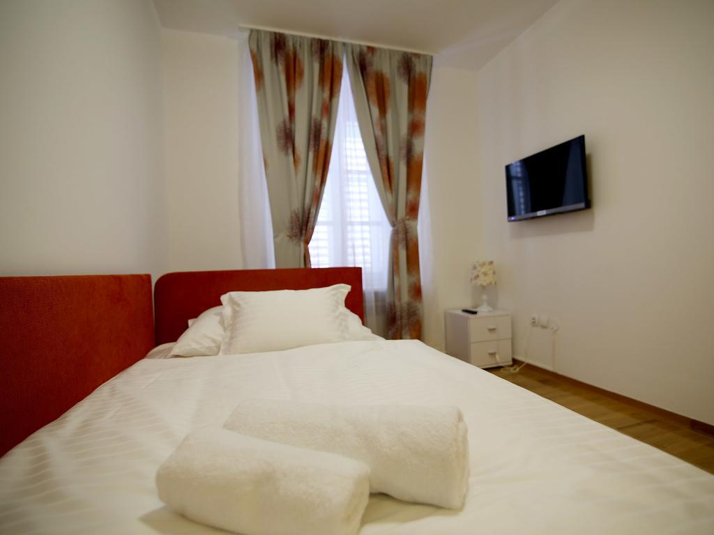 A&G Apartments Zara Esterno foto